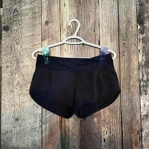 Lululemon 2.5’ Speed Up Shorts